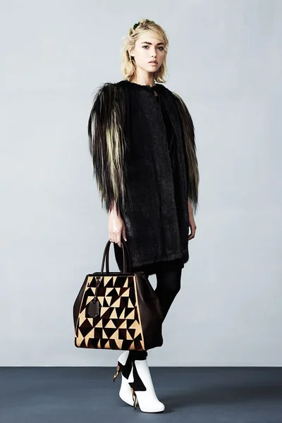 Look 10